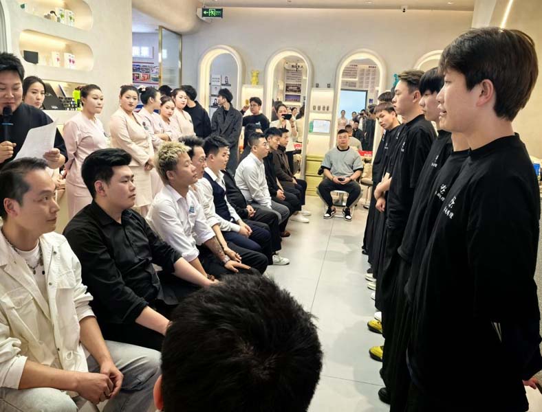 精准赋能促成长，师徒携手共前行
