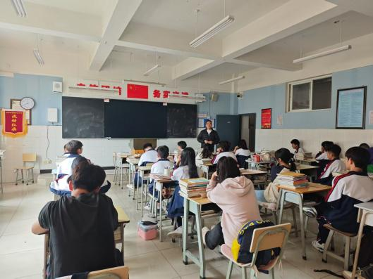 昆明市旅游职业中学中职生的一天：技能筑梦，青春飞扬